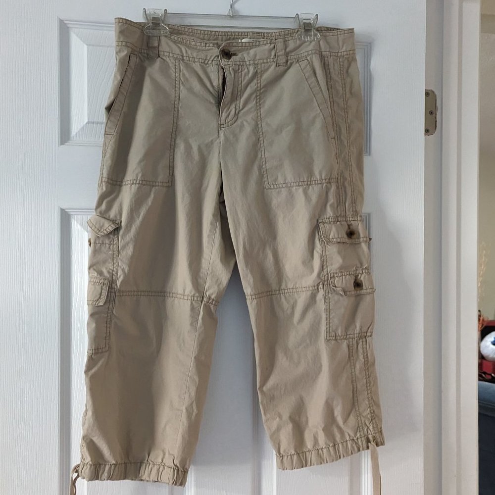 Loft cargo capri pants size 8